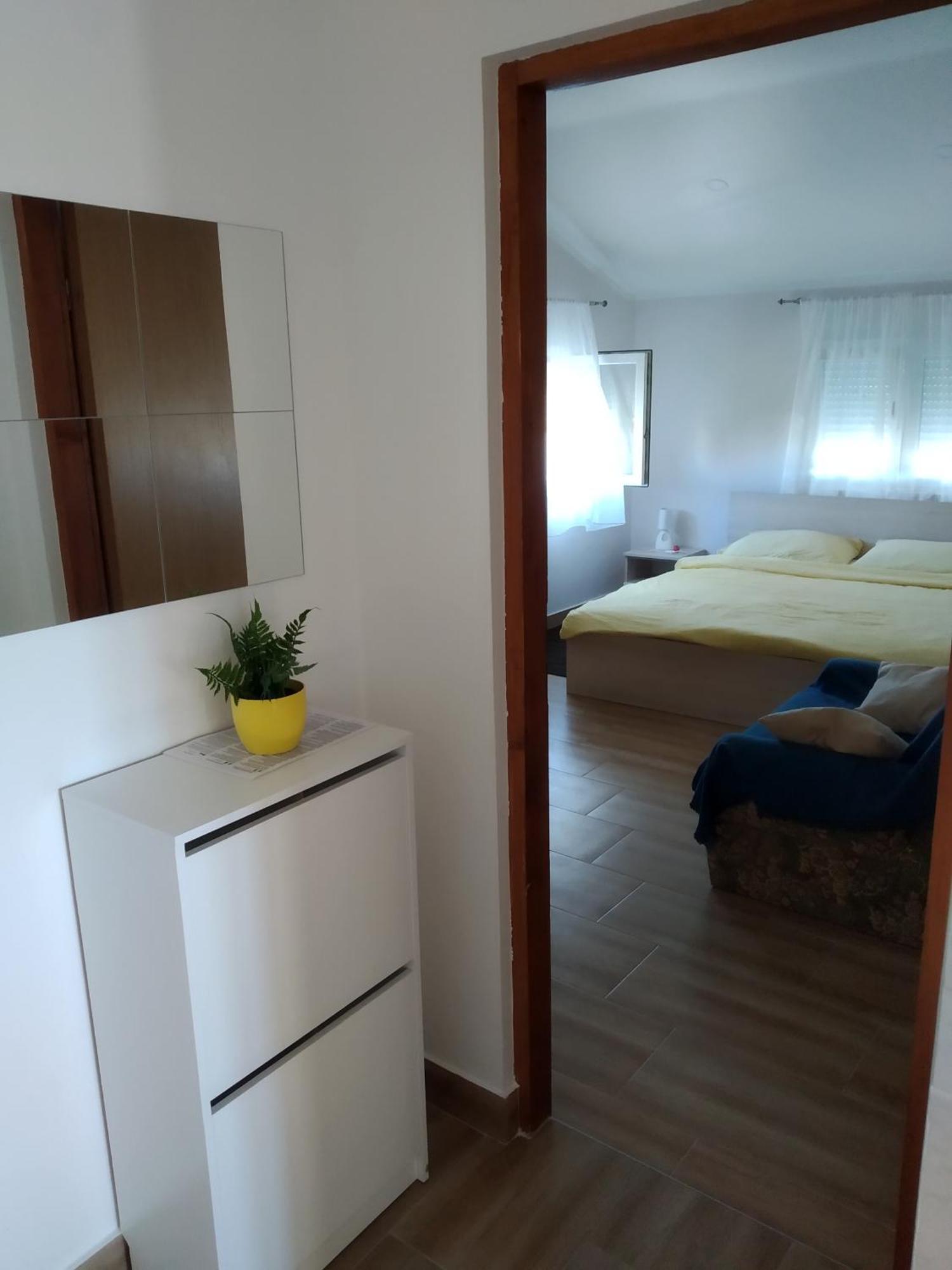 Apartman Turanj Szoba fotó
